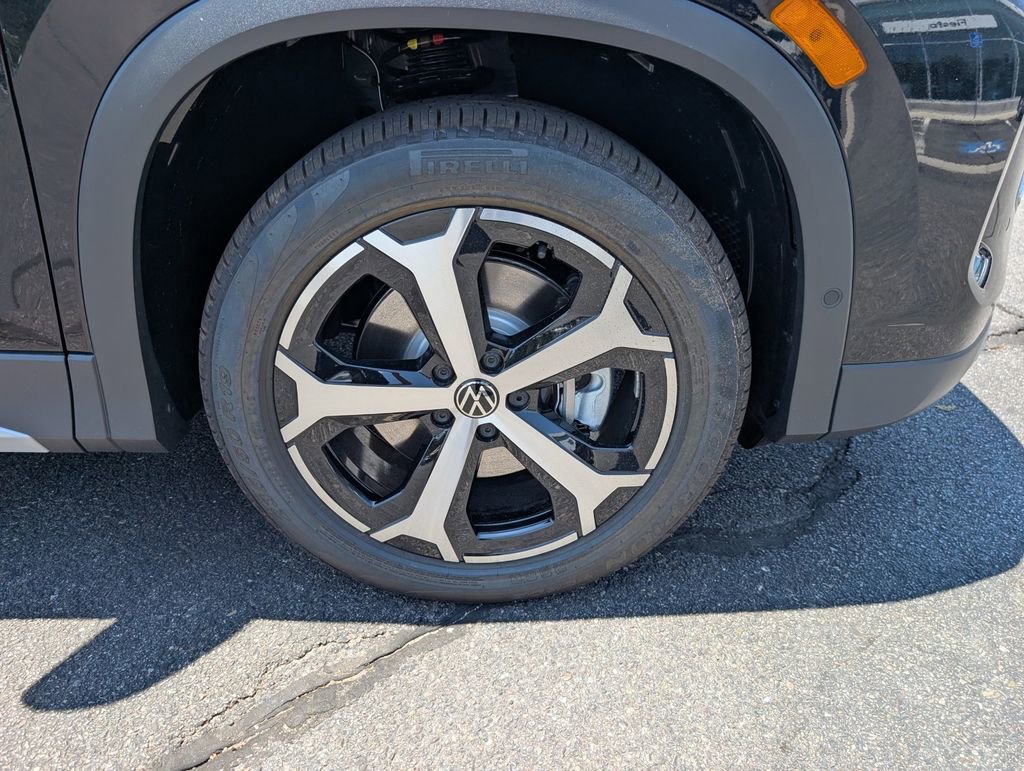 New 2025 Volkswagen Tiguan SE image 22