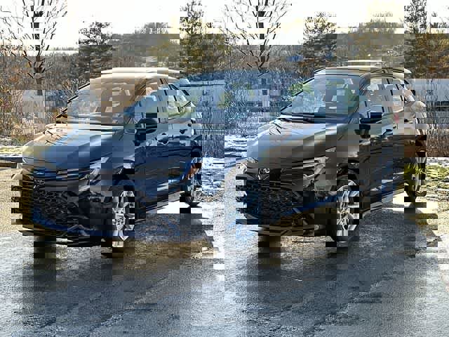 Used 2025 Toyota Corolla SE image 1