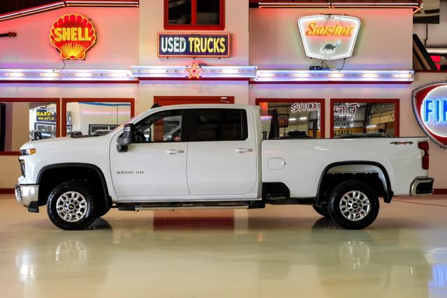 Used 2025 Chevrolet Silverado 2500 LT w/ Convenience Package AWD/4WD image 13