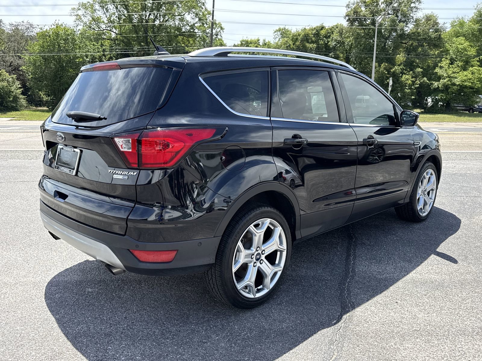 Used 2019 Ford Escape Titanium AWD/4WD image 5