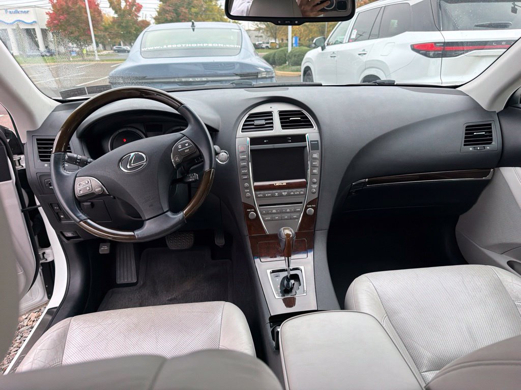 Used 2011 Lexus ES 350 FWD image 8