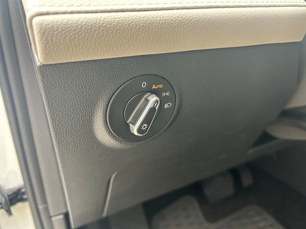 Certified 2025 Volkswagen Taos S image 51