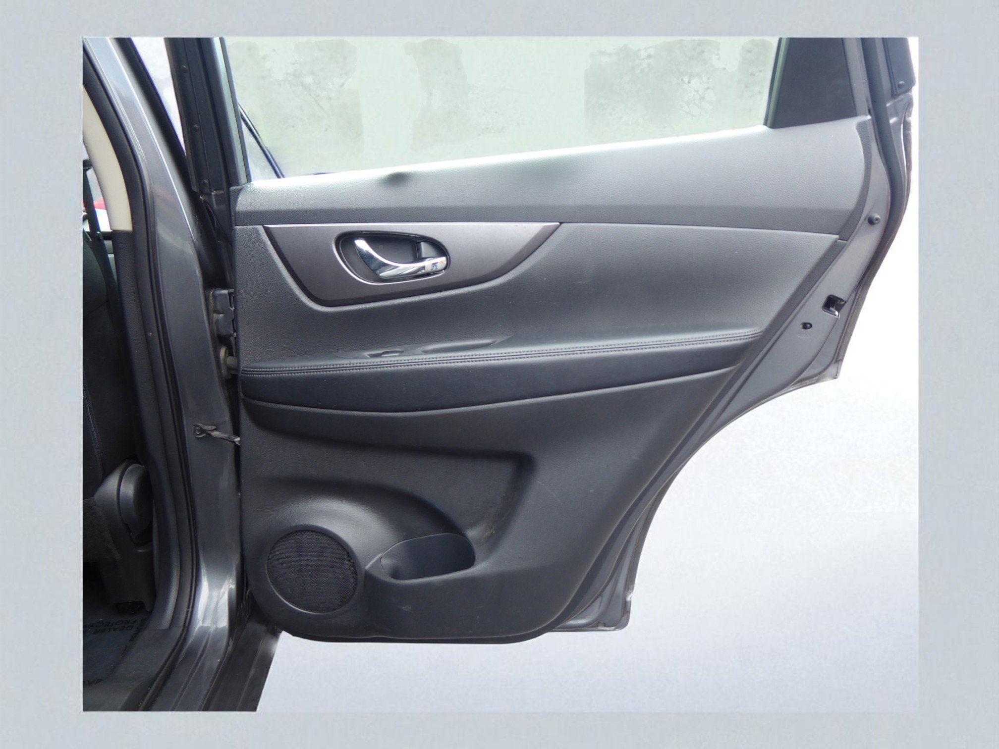 Used 2016 Nissan Rogue S image 24