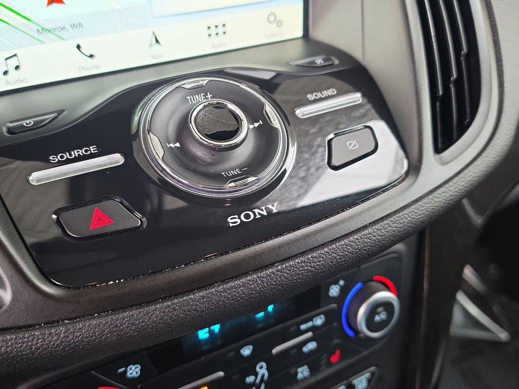 Used 2019 Ford Escape Titanium image 28