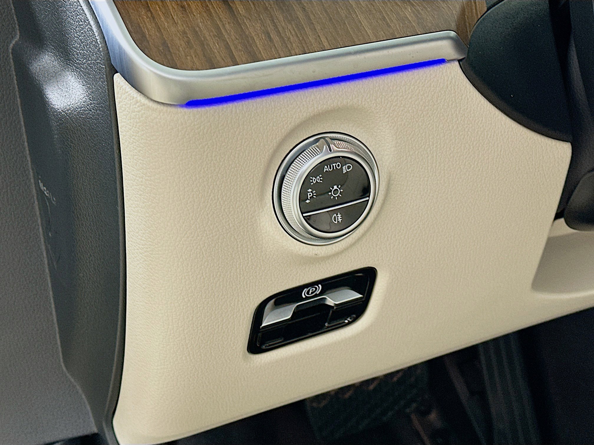 Certified 2023 Mercedes-Benz C 300 4MATIC Sedan image 10