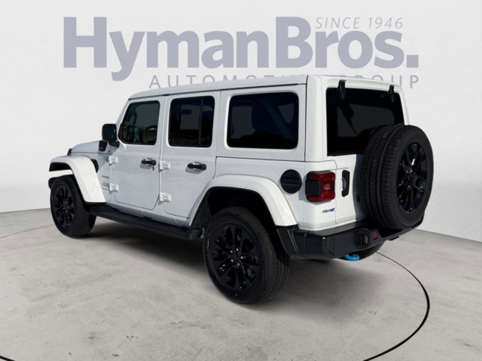 Used 2023 Jeep Wrangler Unlimited Sahara w/ Cold Weather Group image 5