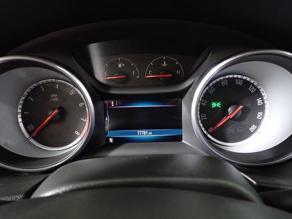 Used 2018 Buick Regal Preferred w/ Sights and Sounds Package FWD image 23