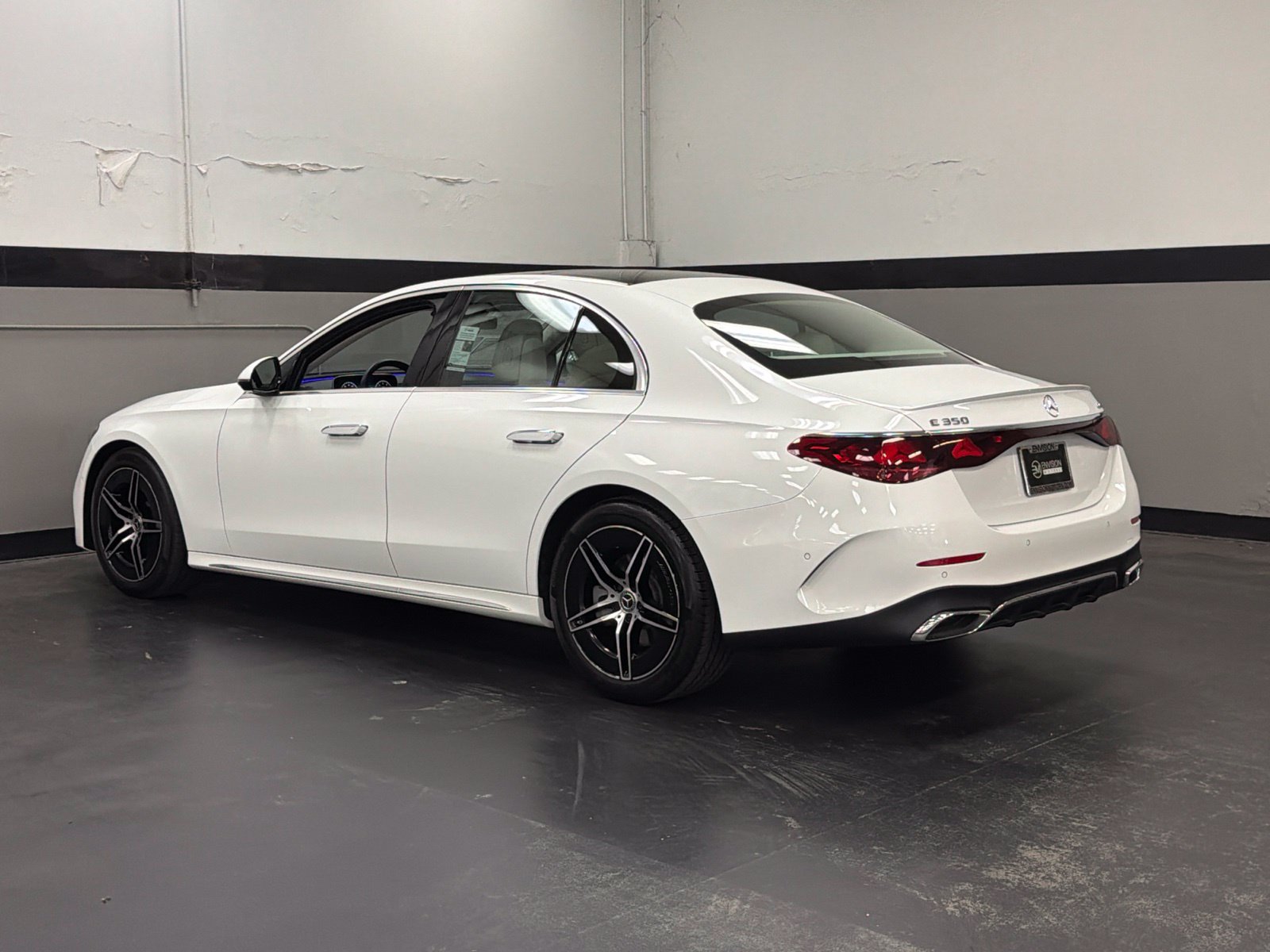 Used 2024 Mercedes-Benz E 350 4MATIC Sedan image 8