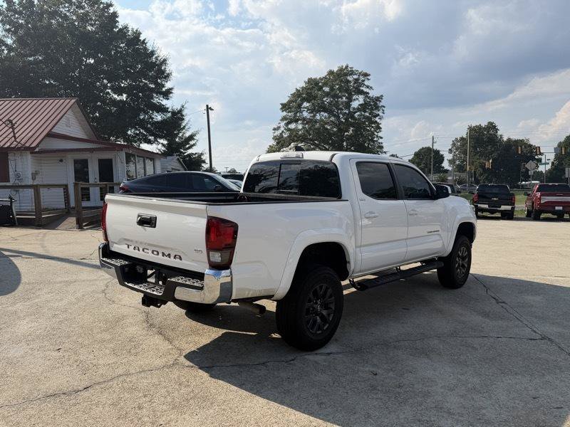 Used 2021 Toyota Tacoma SR5 RWD image 5