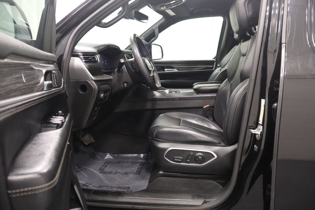 Used 2022 Jeep Wagoneer Series II image 11