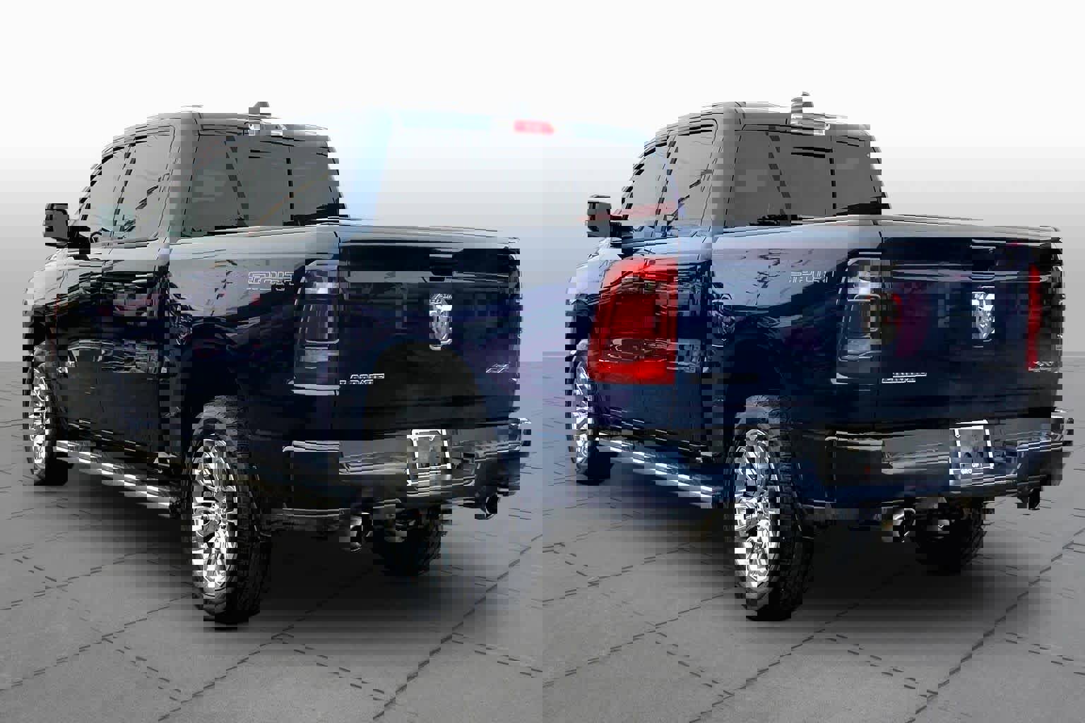 Used 2023 RAM 1500 Laramie AWD/4WD image 12