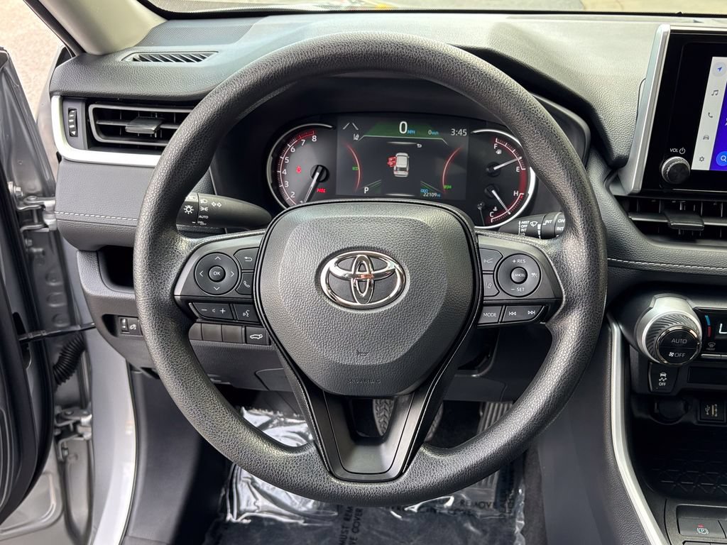 Used 2025 Toyota RAV4 XLE w/ Convenience Package AWD/4WD image 26