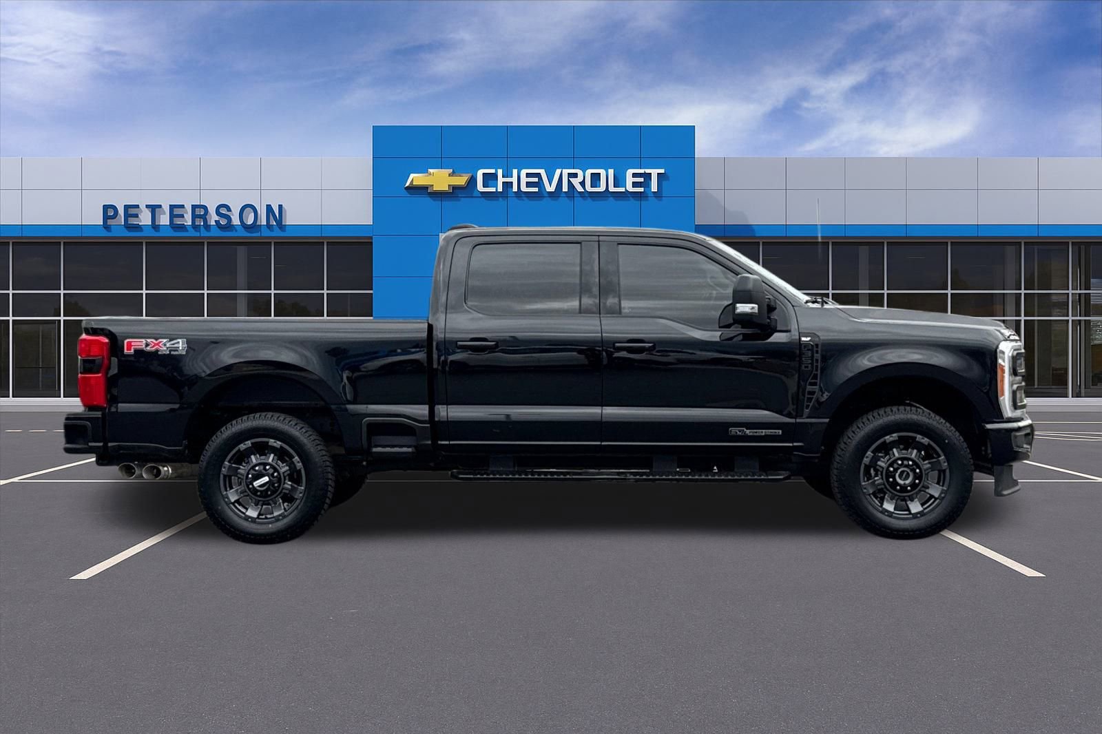 Used 2023 Ford F350 XLT w/ XLT Premium Package image 3