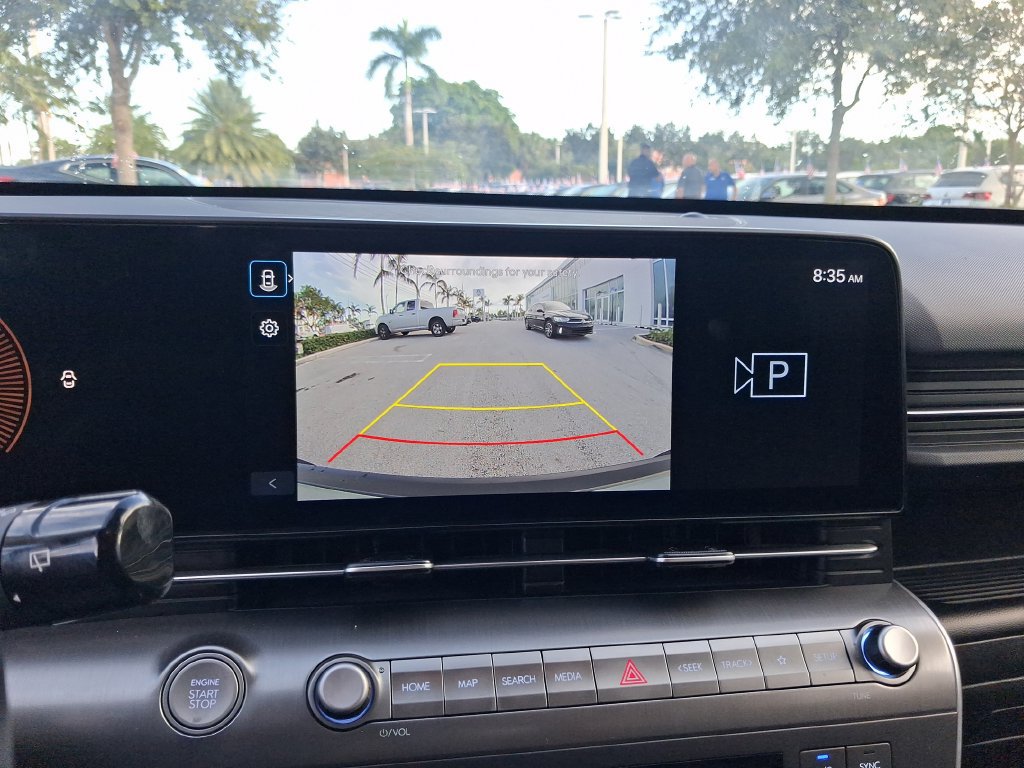 Used 2025 Hyundai Kona SEL FWD image 25