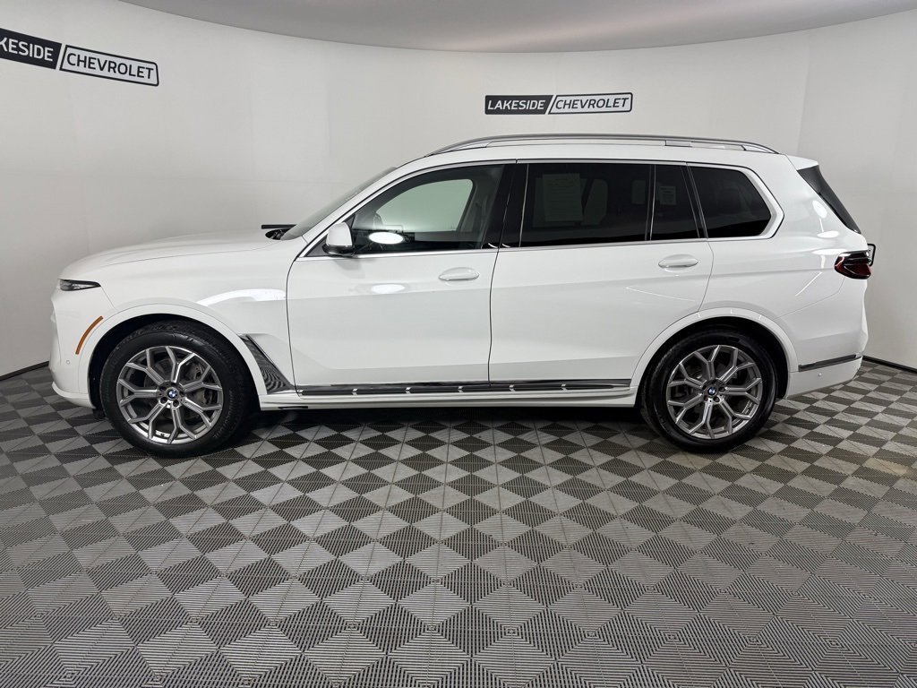 Used 2025 BMW X7 xDrive40i image 3