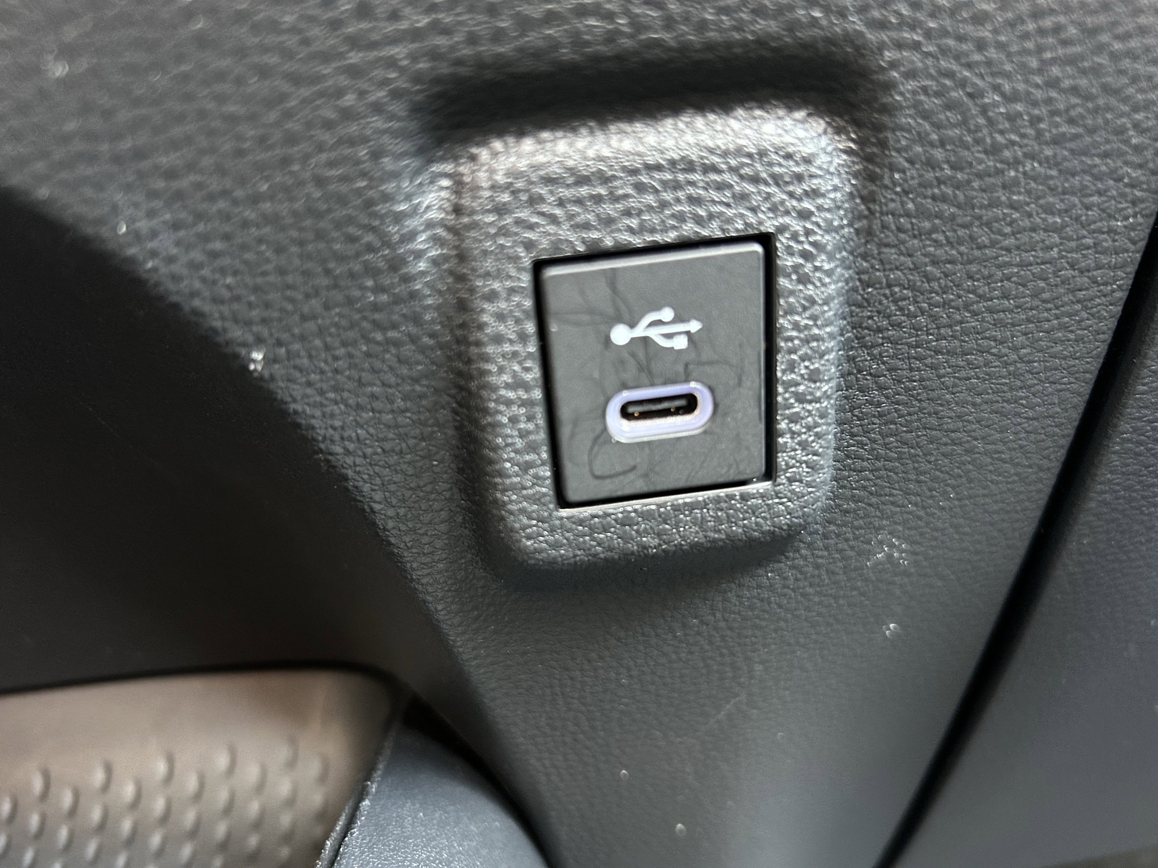 Used 2023 Toyota Corolla SE FWD image 29