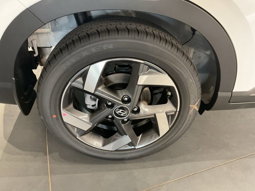 New 2025 Hyundai Venue SEL image 19