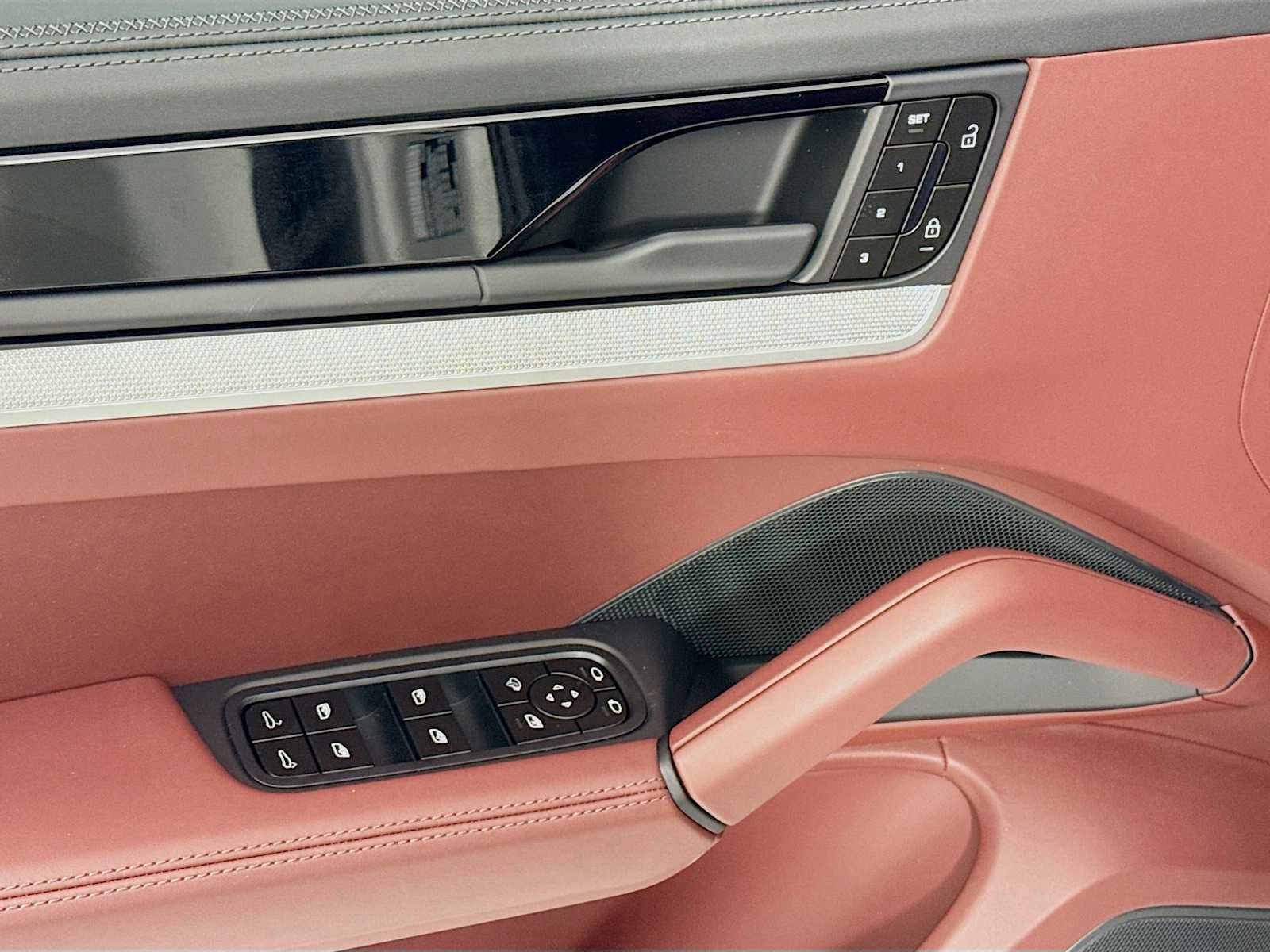 New 2025 Porsche Cayenne image 11