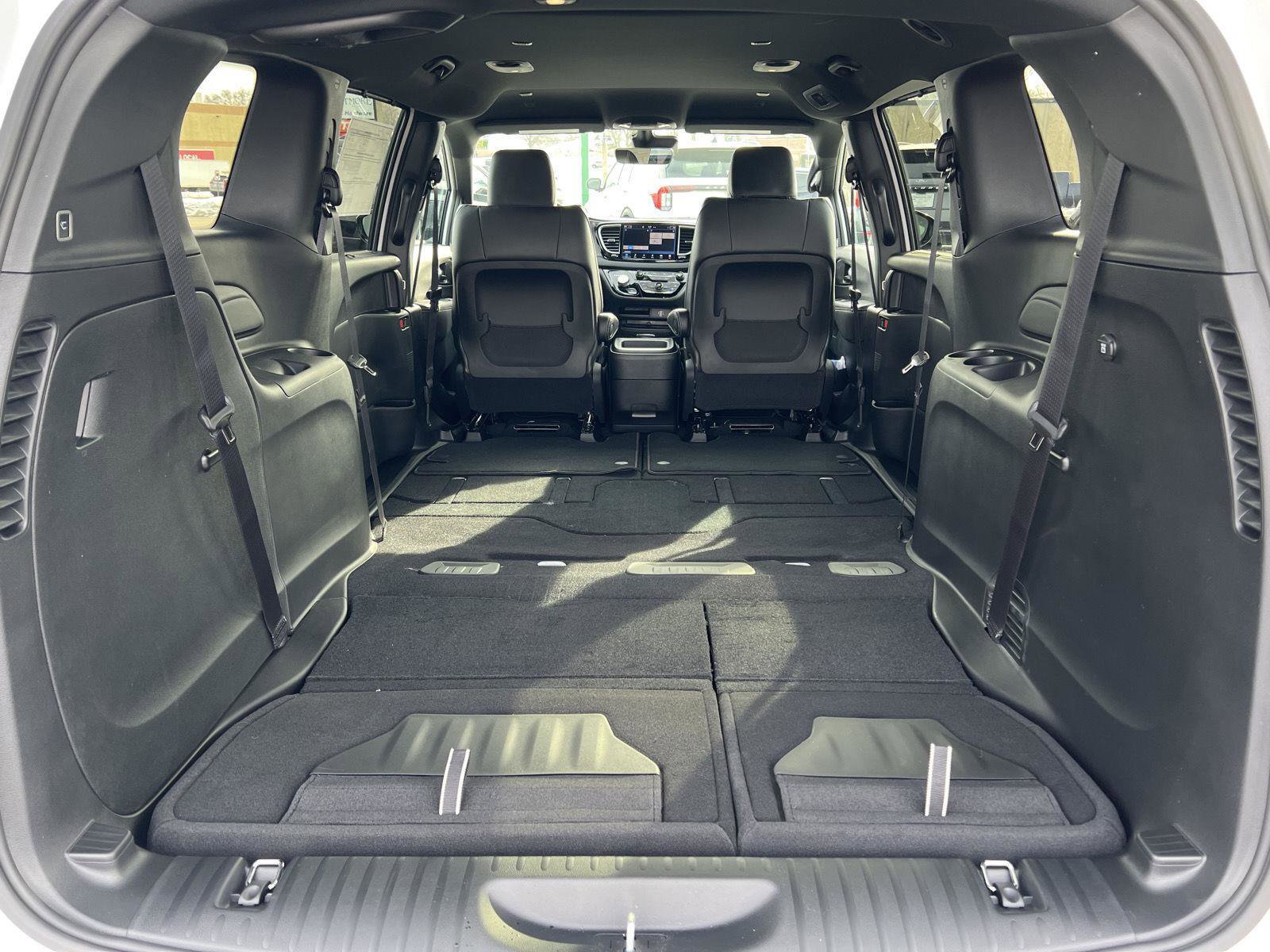 New 2026 Chrysler Voyager LX image 44