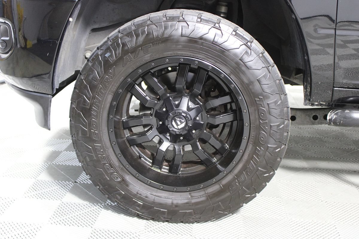 Used 2019 RAM 2500 Big Horn w/ Black Appearance Package RWD image 30