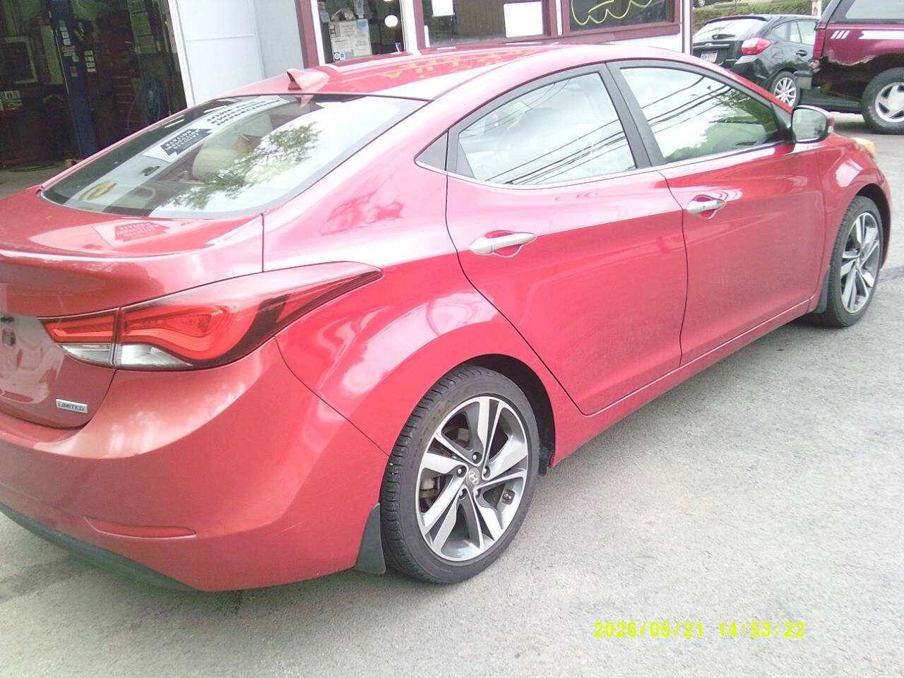 Used 2014 Hyundai Elantra Limited w/ Option Group 03 FWD image 4