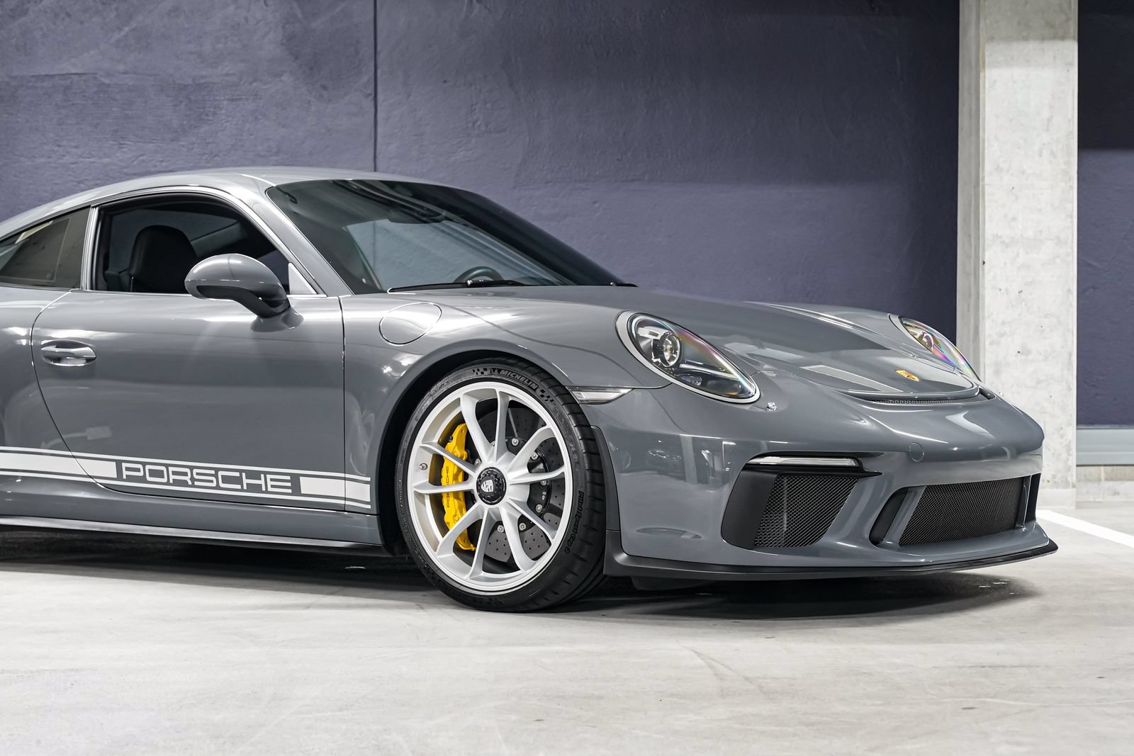 Used 2018 Porsche 911 GT3 RWD image 39