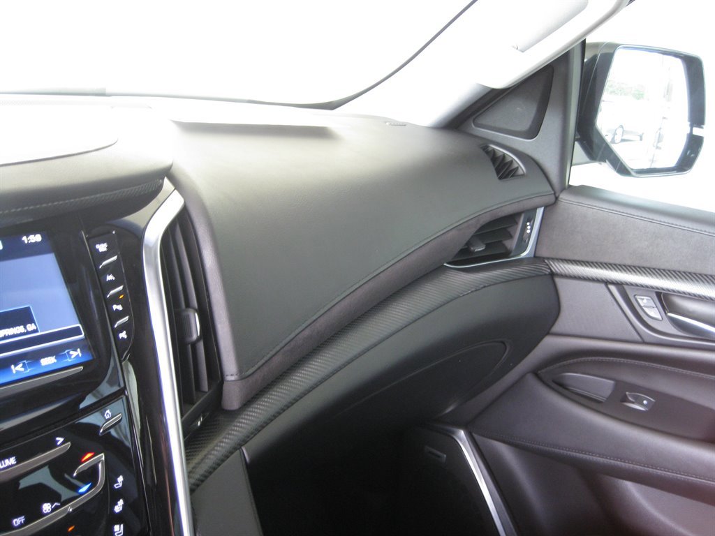 Used 2019 Cadillac Escalade Premium Luxury w/ Escalade Sport Edition image 21