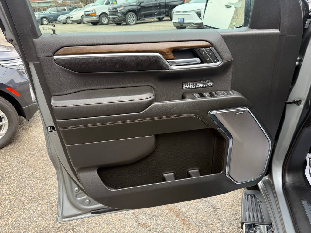 Used 2024 Chevrolet Silverado 1500 High Country image 11