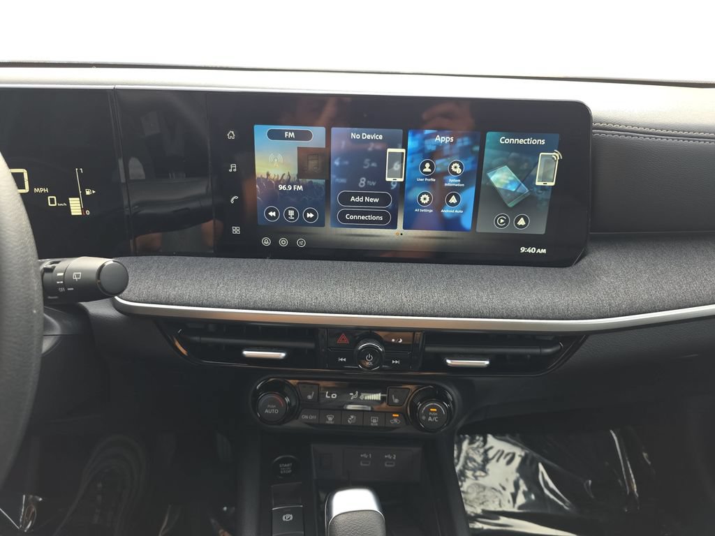New 2026 Nissan Kicks SV w/ SV Premium Package FWD image 20