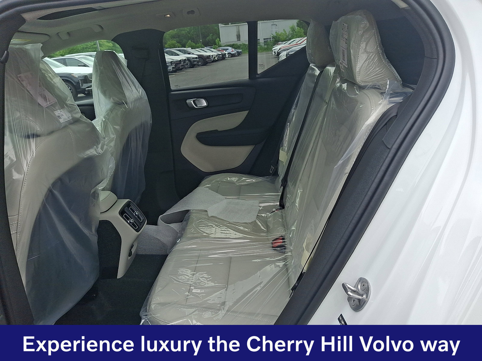New 2026 Volvo XC40 B5 Ultra w/ Protection Package Premier AWD/4WD image 7
