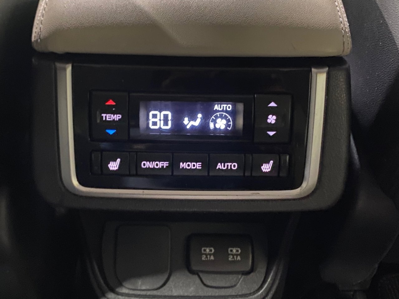 Used 2022 Subaru Ascent Limited image 11