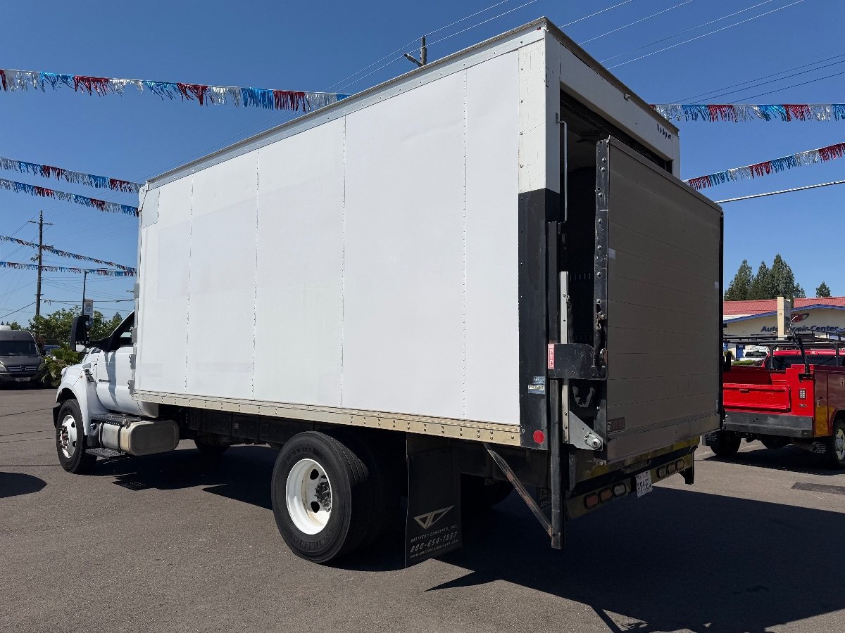 Used 2016 Ford F650 2WD Regular Cab Super Duty image 7