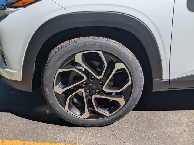 New 2026 Chevrolet Trax RS w/ Sunroof Package FWD image 7
