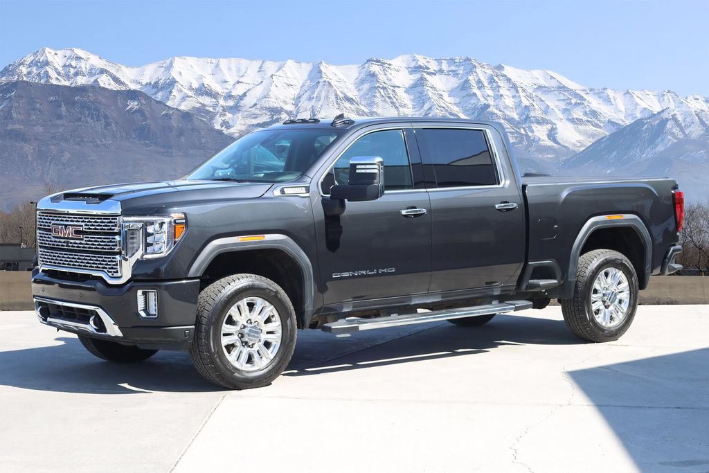Used 2021 GMC Sierra 3500 Denali w/ Denali Ultimate Package AWD/4WD image 2