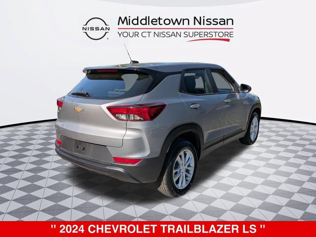 Used 2024 Chevrolet TrailBlazer LS AWD/4WD image 3