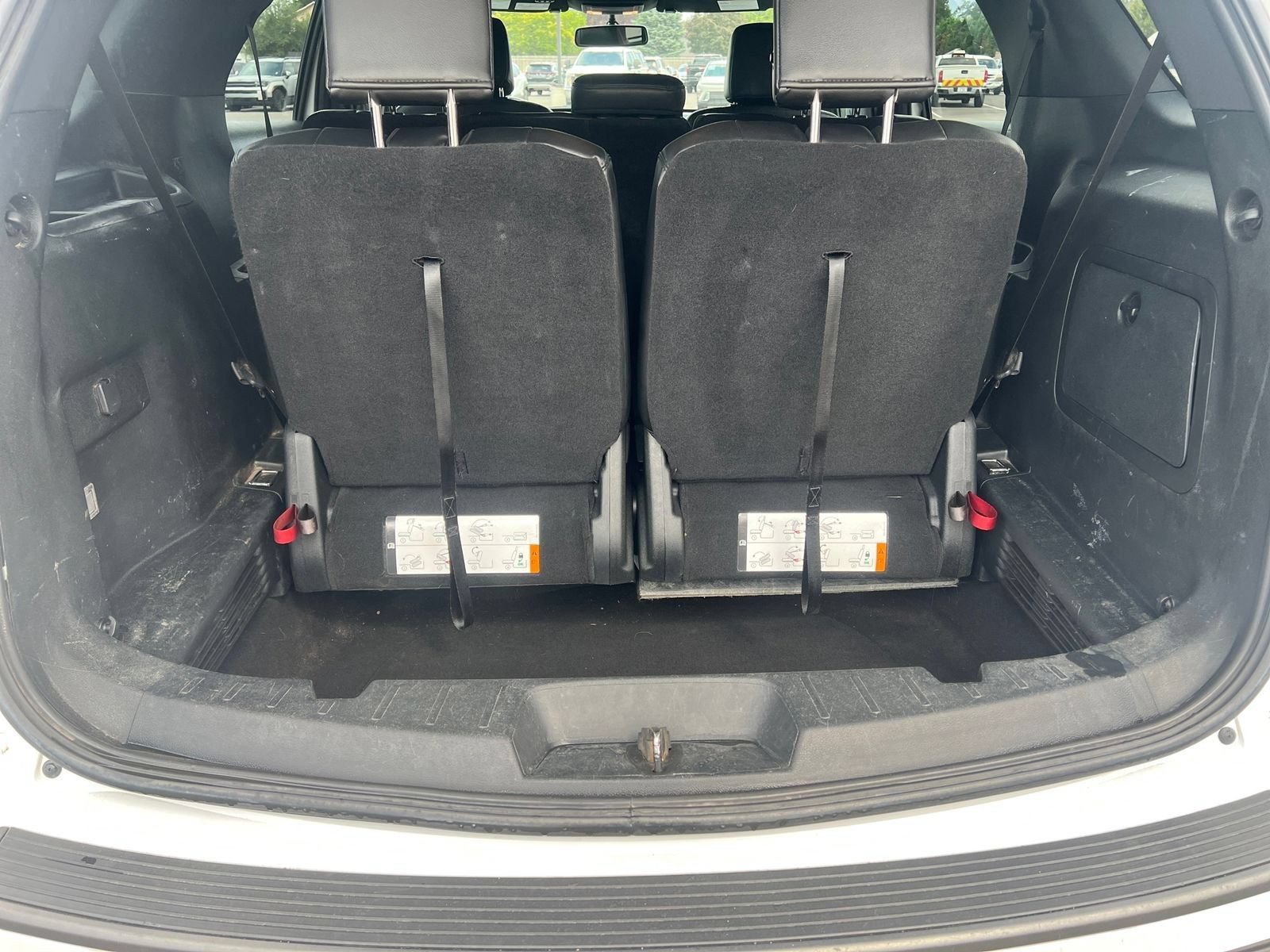Used 2018 Ford Explorer XLT w/ Equipment Group 202A AWD/4WD image 23