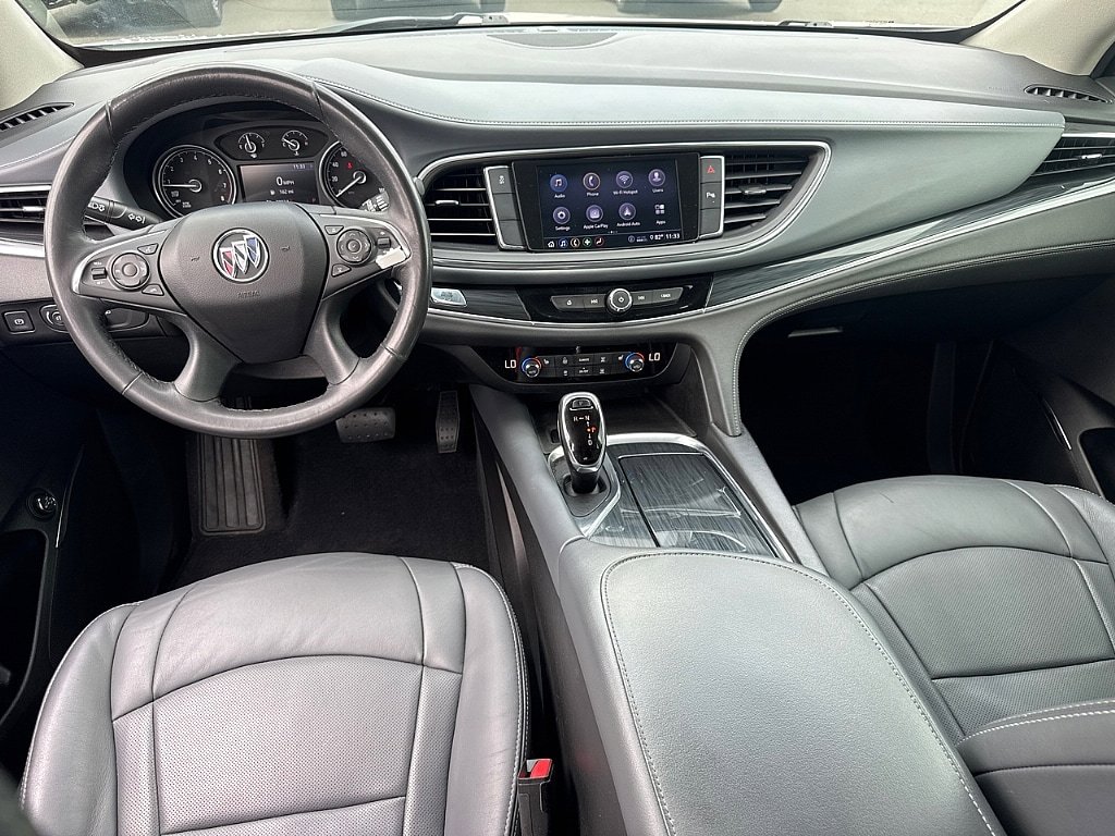 Used 2020 Buick Enclave Essence w/ Sport Touring Edition FWD image 9