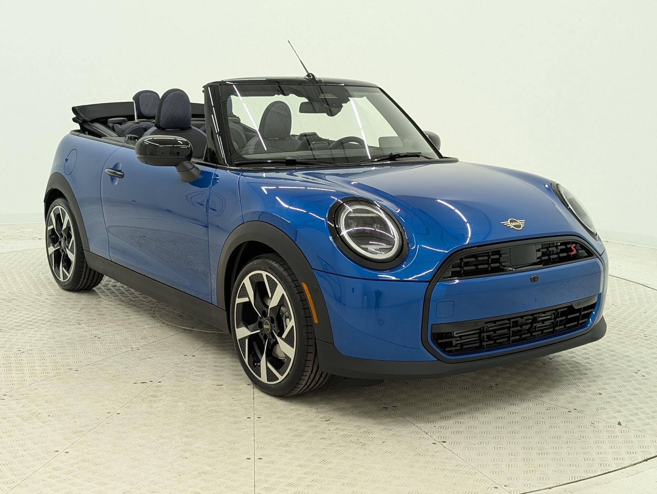New 2026 MINI Cooper S image 7