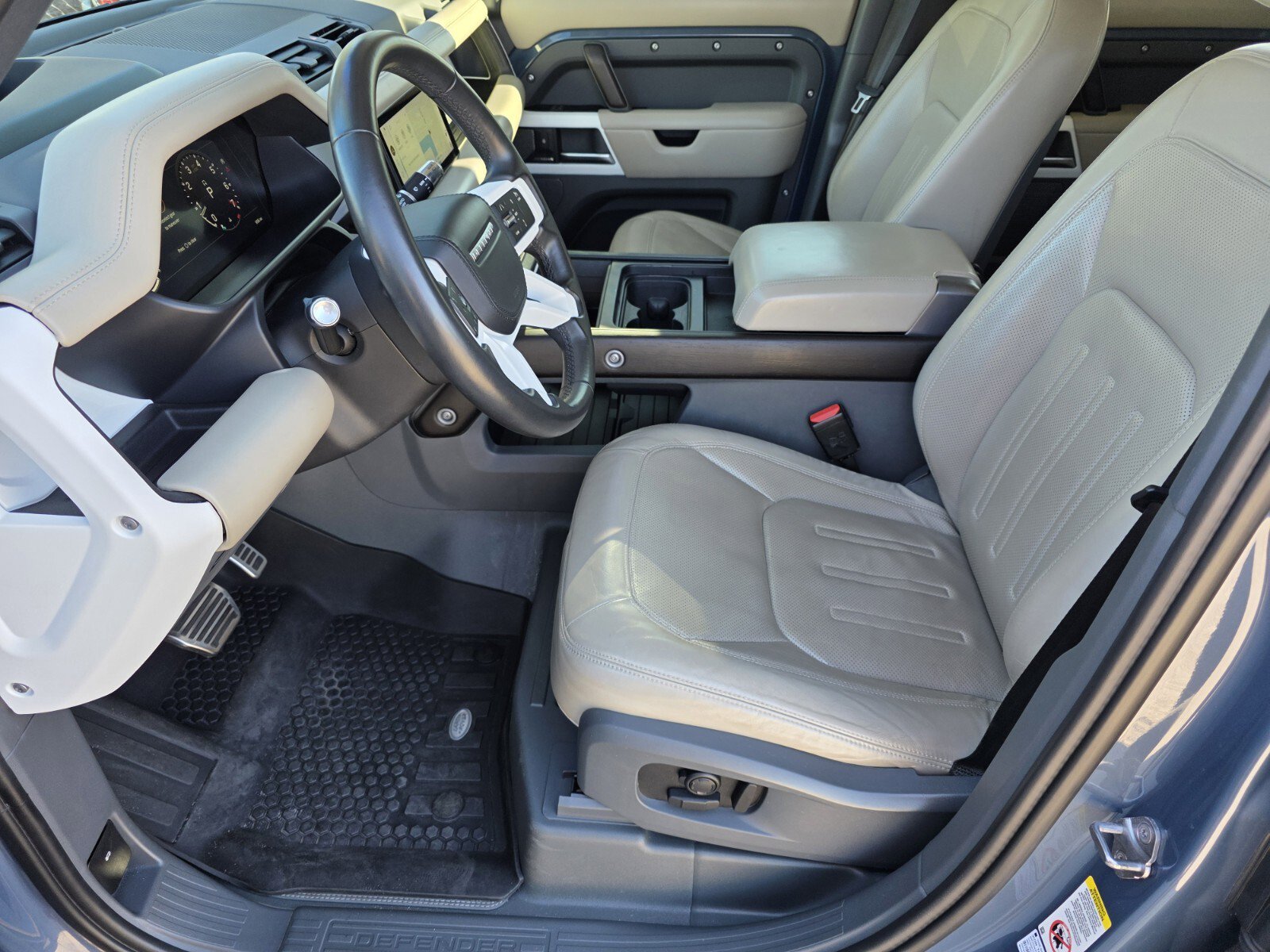 Used 2020 Land Rover Defender 110 HSE image 10