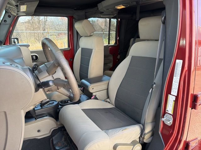 Used 2010 Jeep Wrangler Unlimited Rubicon w/ Trailer Tow Group image 21