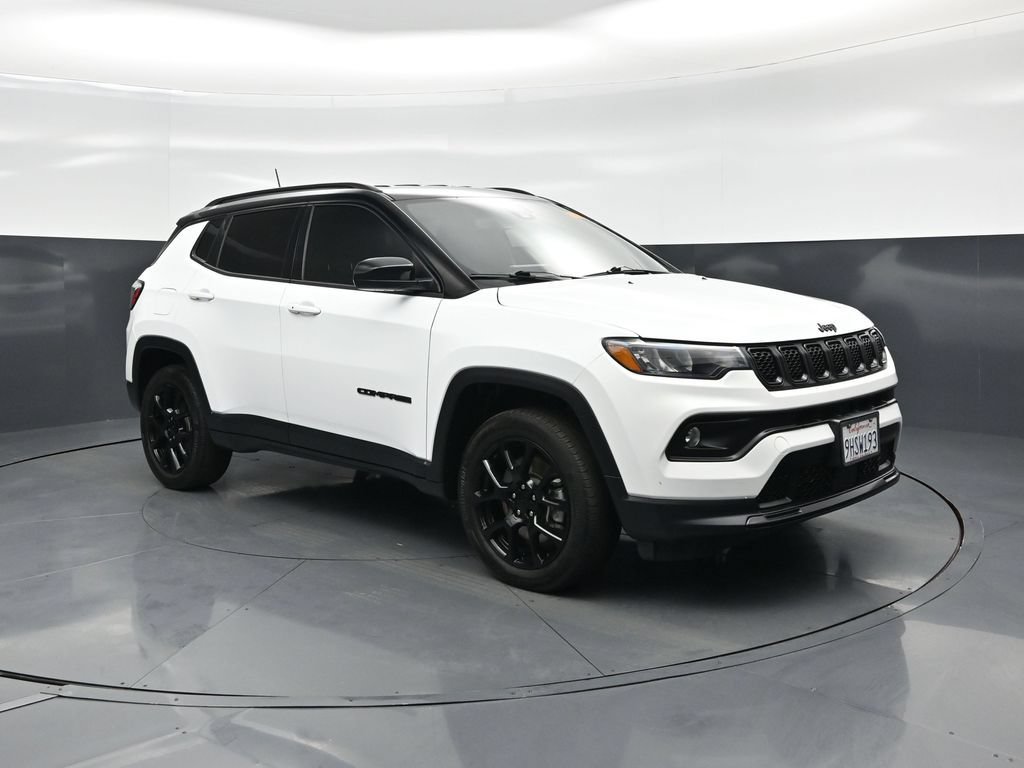 Used 2023 Jeep Compass Latitude AWD/4WD image 21