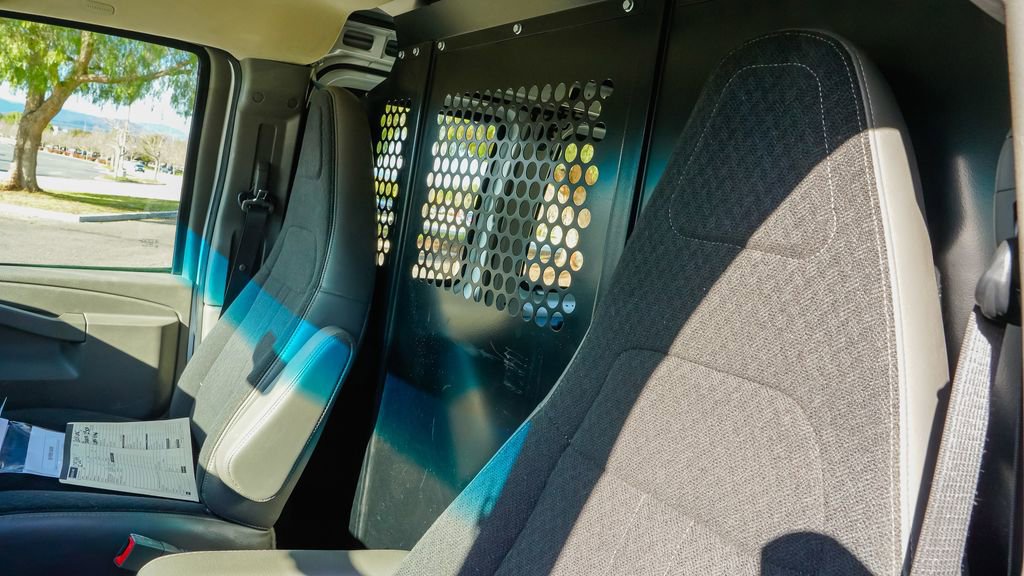 Used 2024 GMC Savana 2500 w/ Driver Convenience Package image 13