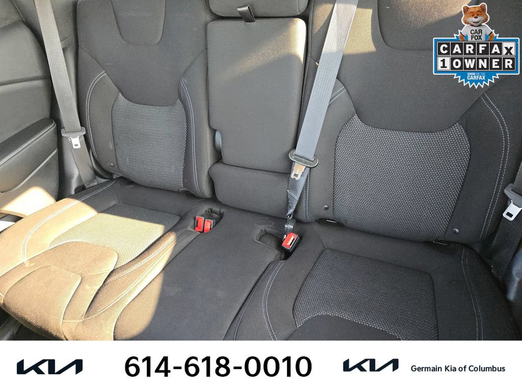 Used 2019 Jeep Cherokee Latitude w/ Popular Appearance Group FWD image 18