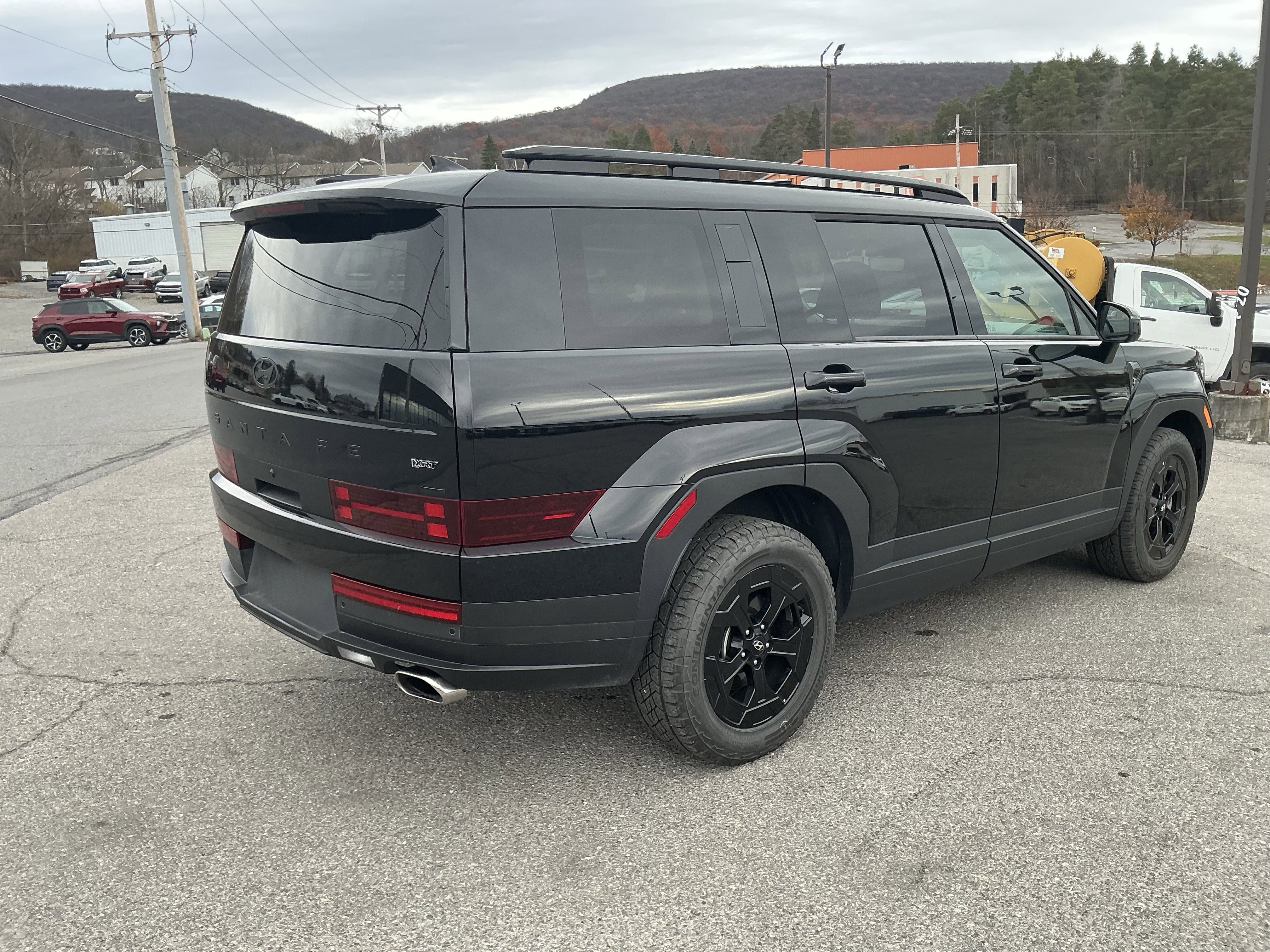 Used 2025 Hyundai Santa Fe XRT video 3