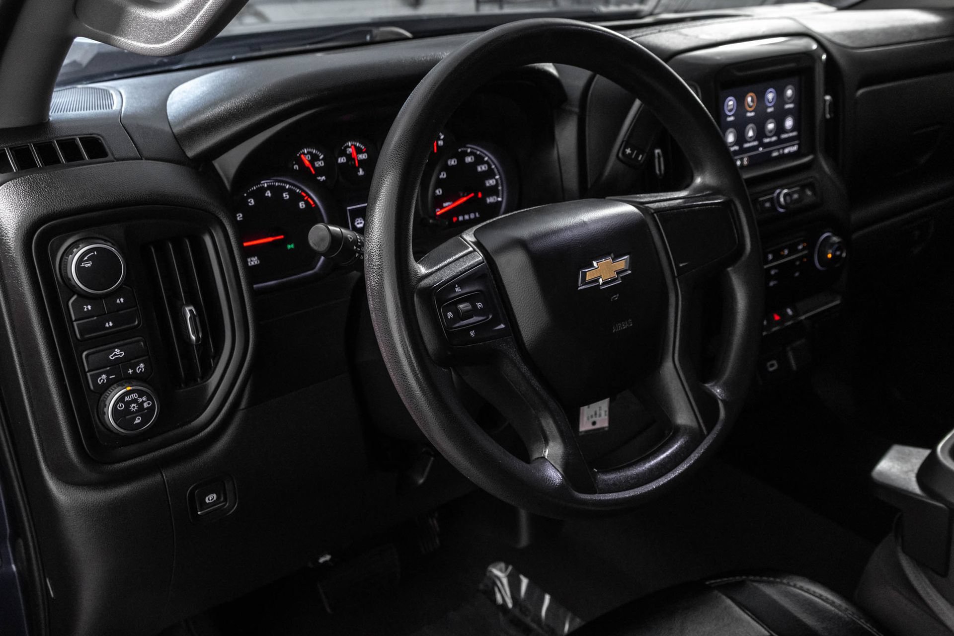 Used 2020 Chevrolet Silverado 2500 Custom w/ Custom Value Package AWD/4WD image 36