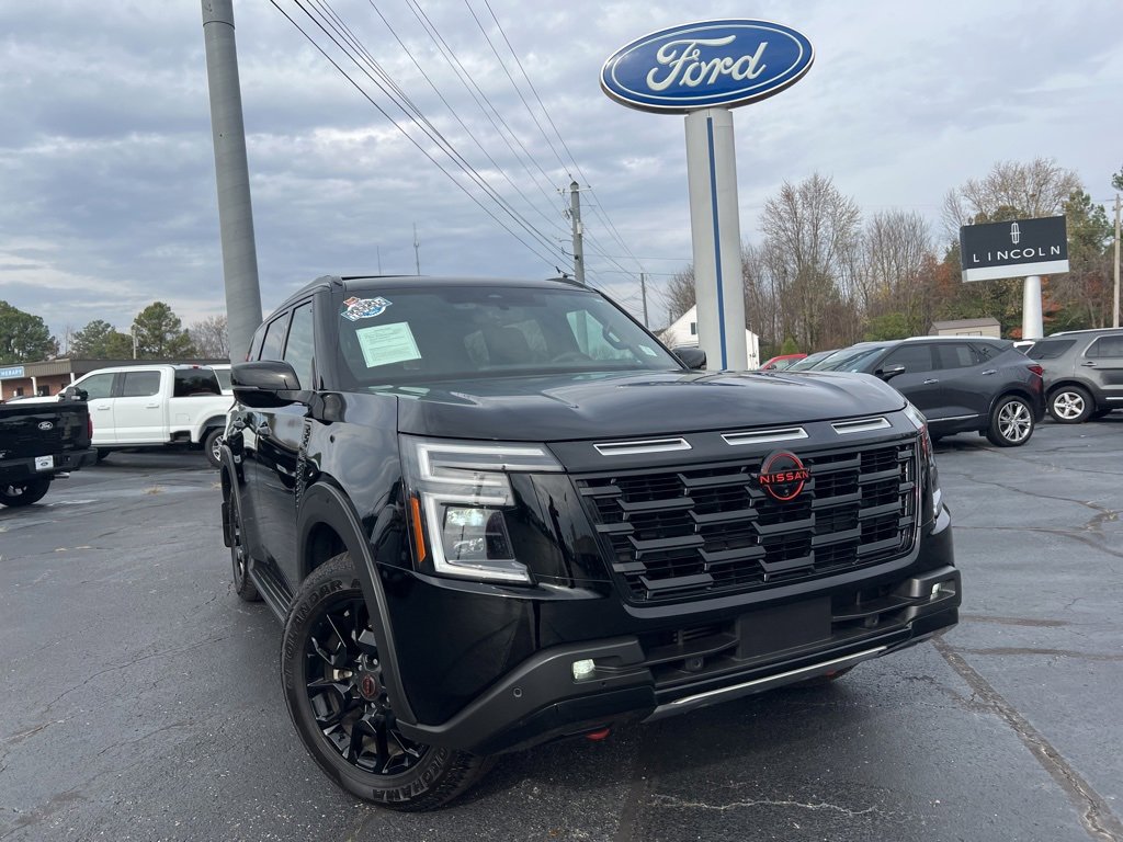 Used 2025 Nissan Armada PRO-4X w/ Pro-4X Premium Package image 2