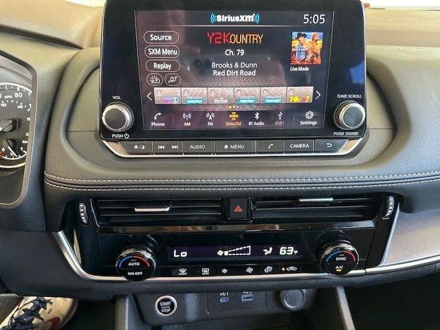 Used 2022 Nissan Rogue SV AWD/4WD image 22