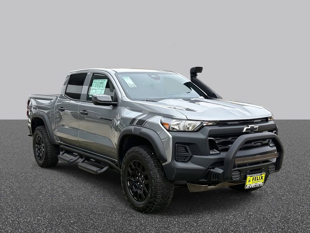New 2025 Chevrolet Colorado Trail Boss w/ Off-Road Front Bumper Package image 3