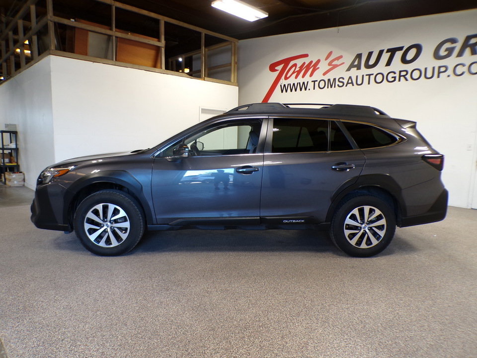Used 2024 Subaru Outback Premium image 2