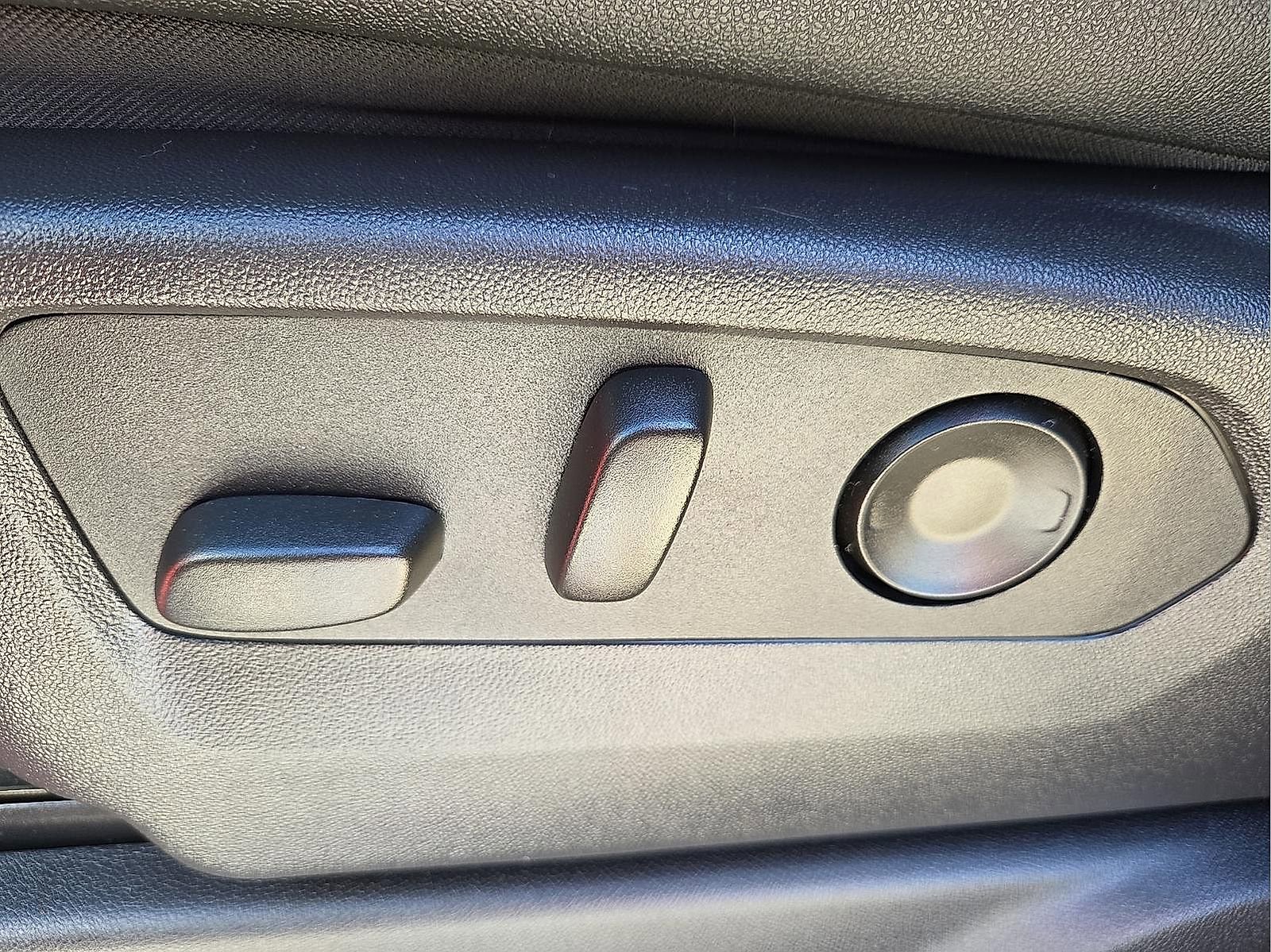 Used 2024 Chevrolet Silverado 1500 ZR2 w/ Technology Package image 15